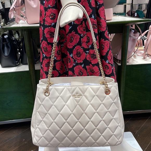Kate Spade Carey Tote 
COLOR:
Parchment
NWT - Picture 1 of 16